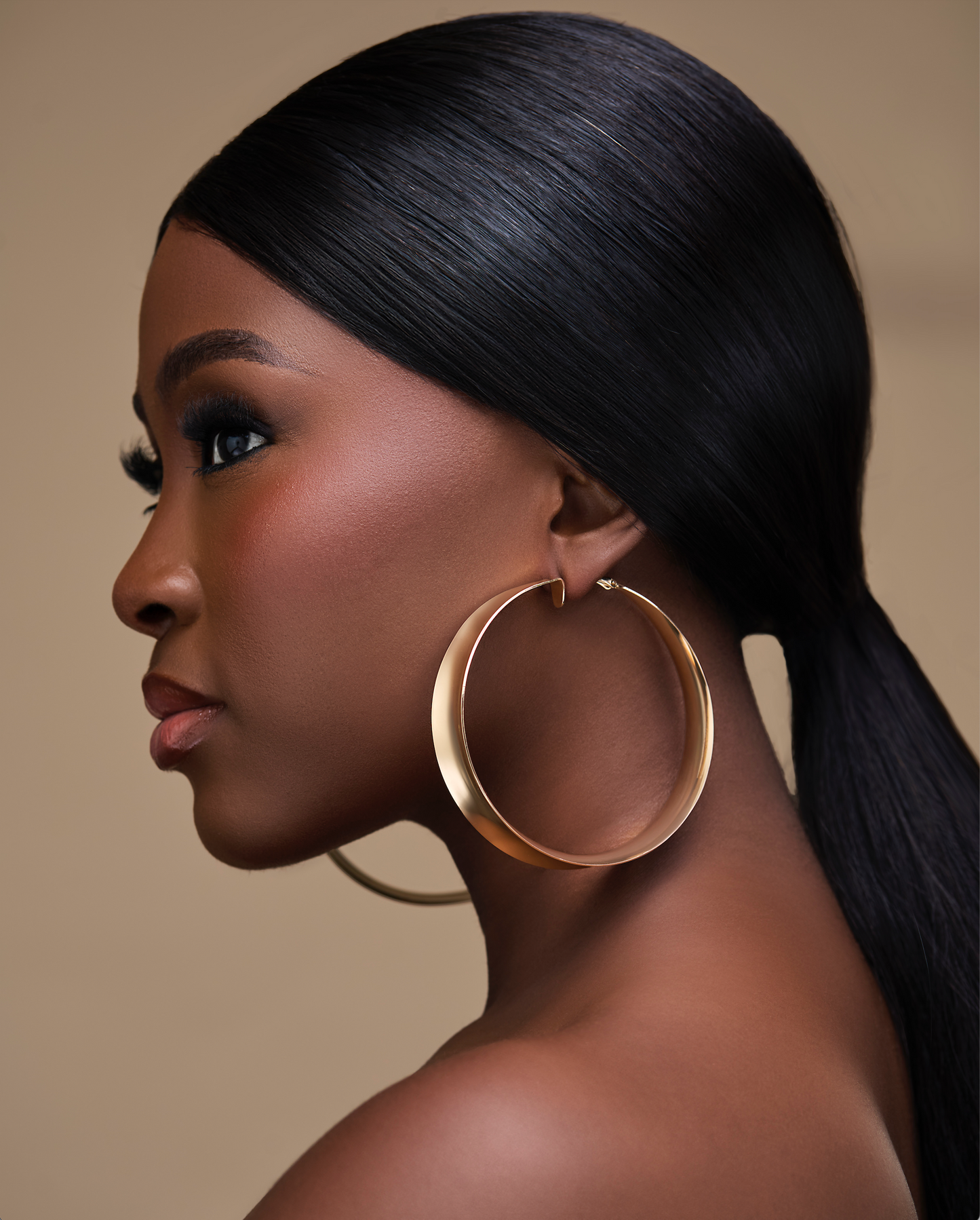 Model wearing House of Adin Imani Maxi Hoops